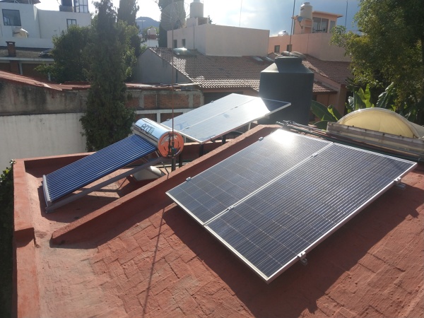 calentadores solares y paneles solares