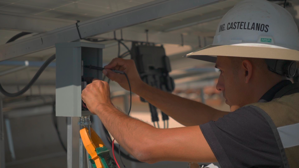 EC0586.01 Instalación de Sistemas Fotovoltaicos en Residencia, Comercio e Industria.